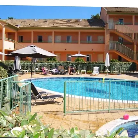 Апартаменты Avec Piscine *